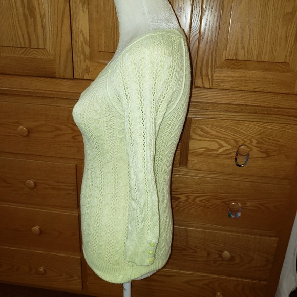 AE soft knit sweater Like New - Picture 2 of 6